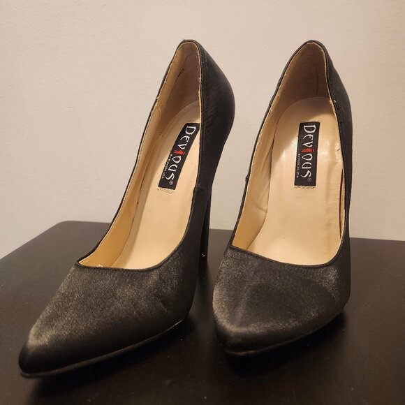 Devious Domina-420 BLACK SATIN - Picture 1 of 2